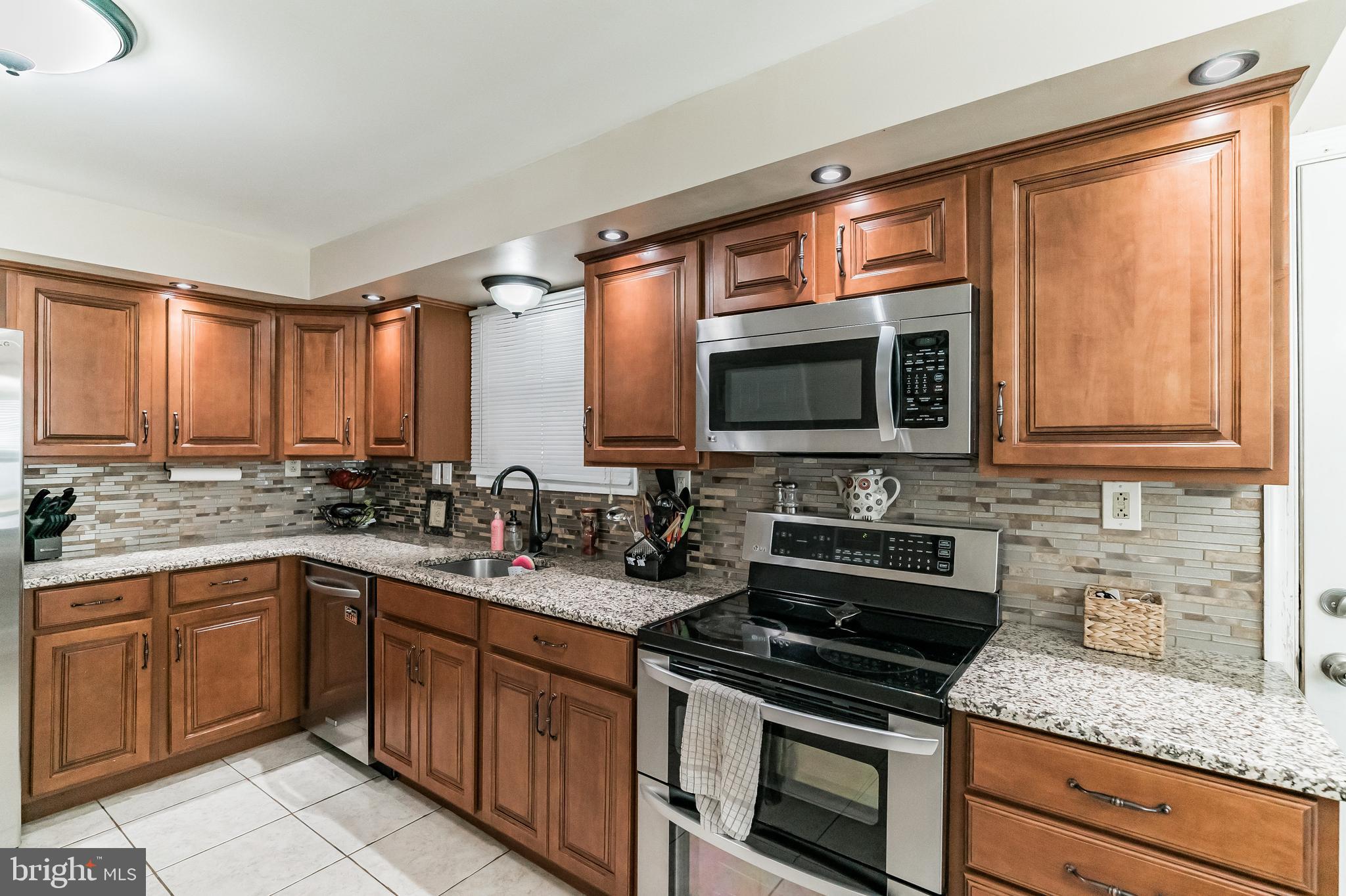 17 Miami Road Norristown, PA 19403 - Photo 12 of 39