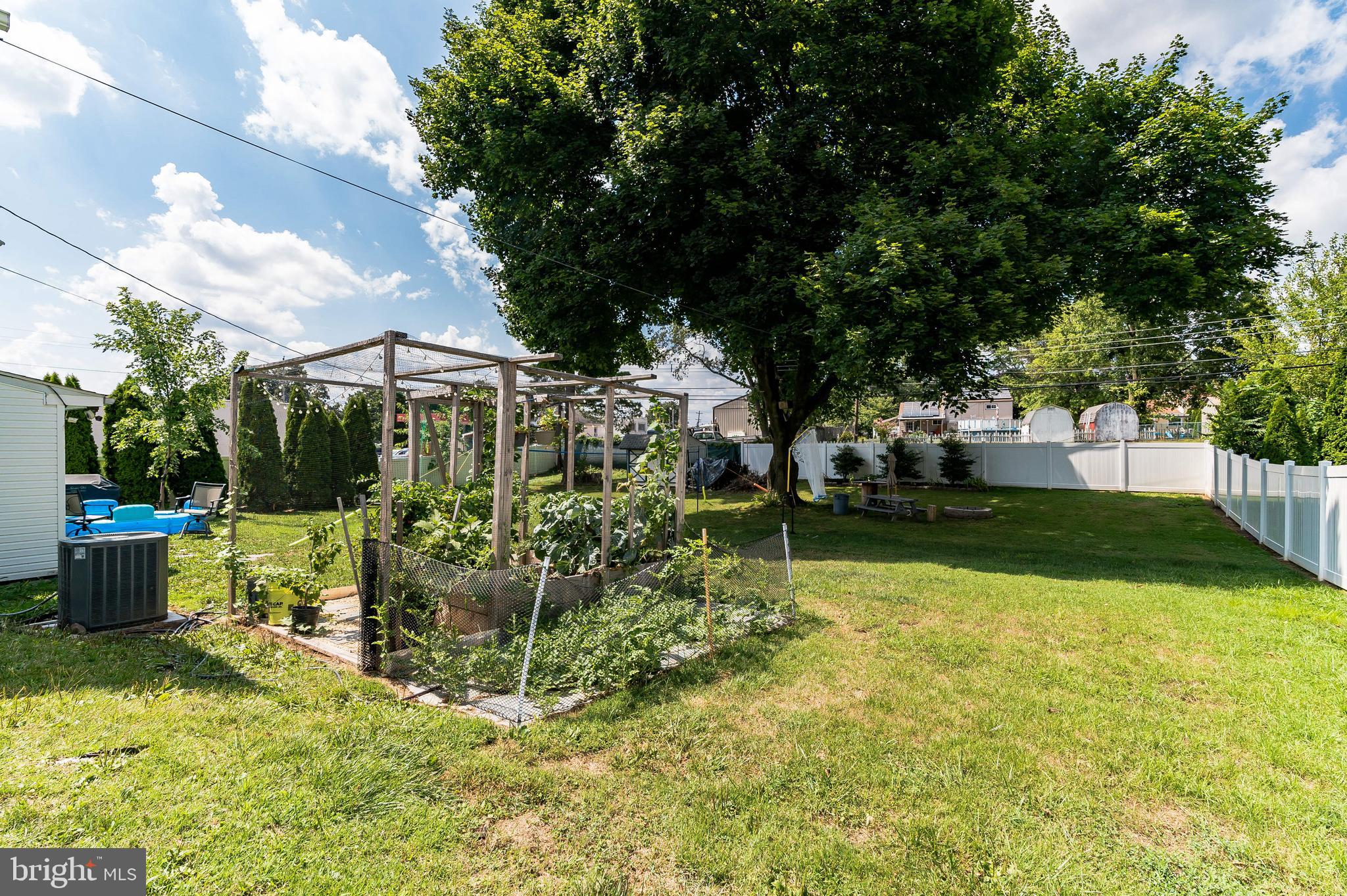 17 Miami Road Norristown, PA 19403 - Photo 33 of 39