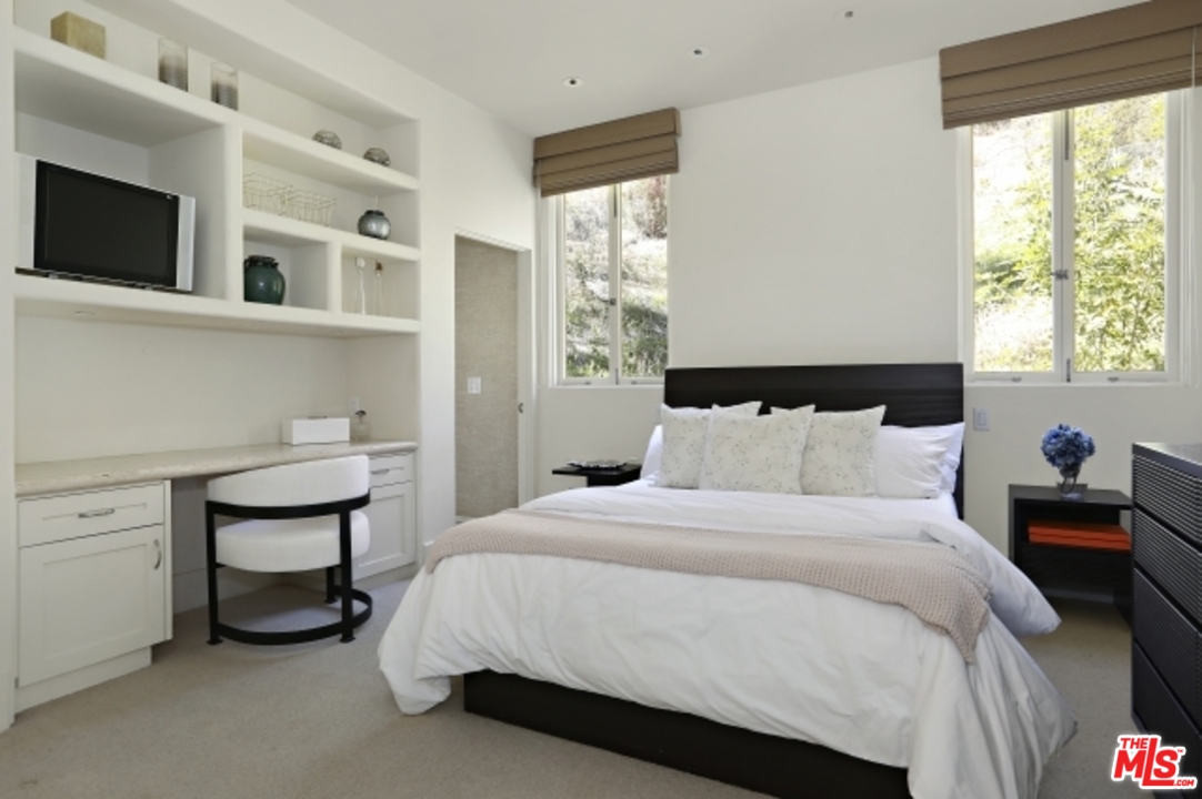 2841 Hutton Drive Beverly Hills, CA 90210 - Photo 37 of 43