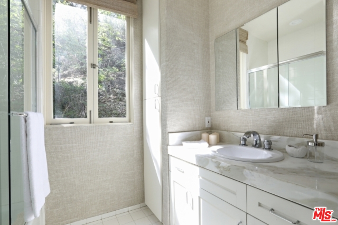 2841 Hutton Drive Beverly Hills, CA 90210 - Photo 38 of 43