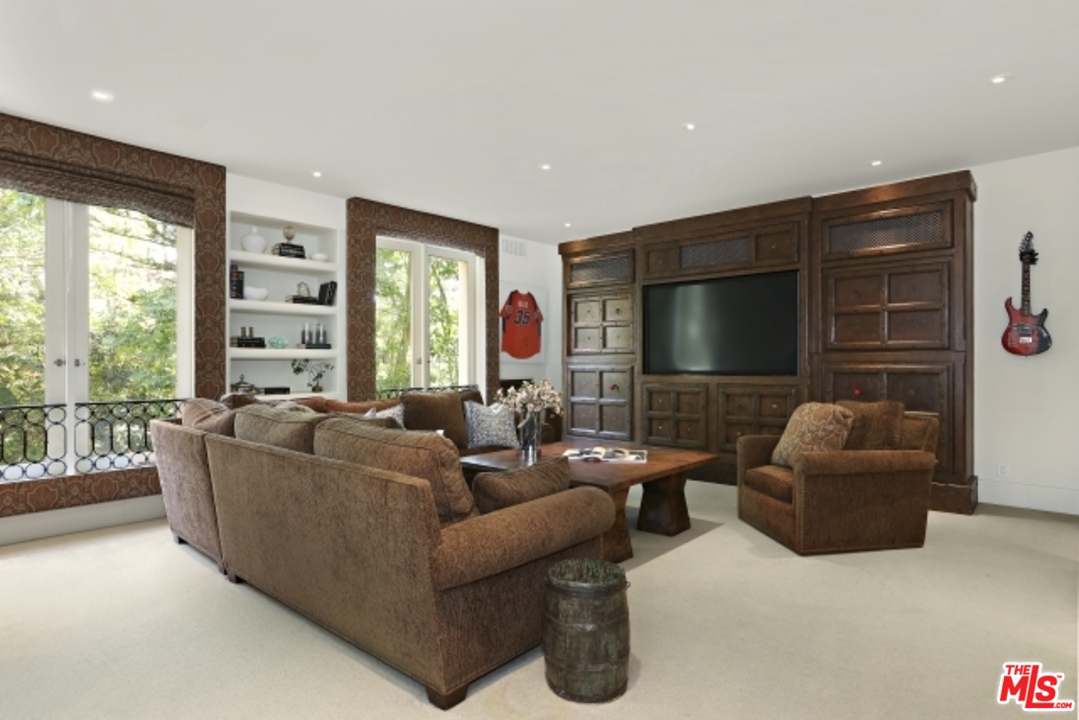 2841 Hutton Drive Beverly Hills, CA 90210 - Photo 39 of 43