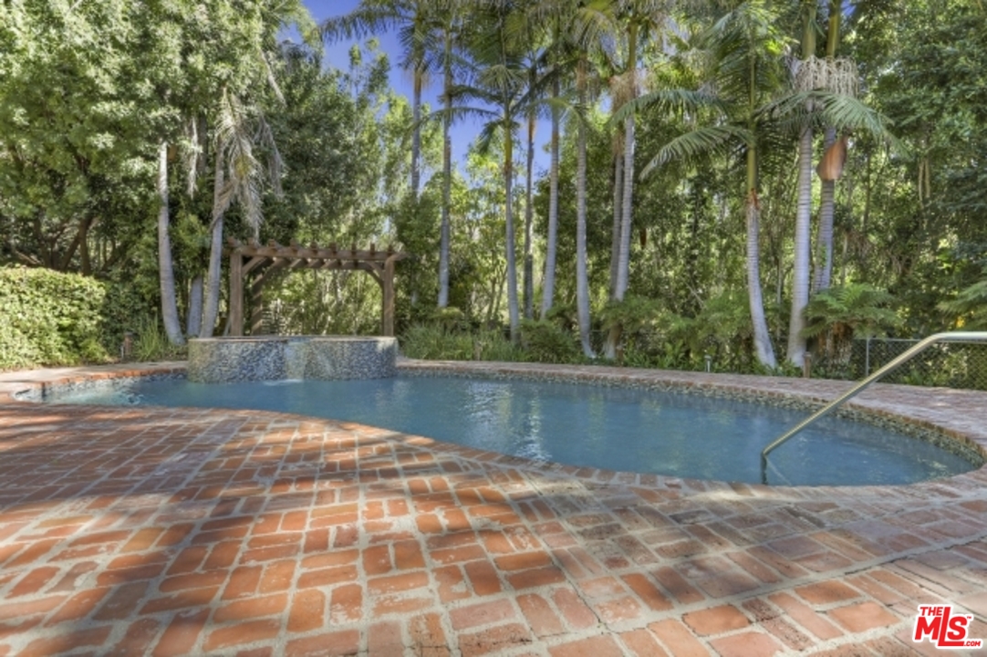 2841 Hutton Drive Beverly Hills, CA 90210 - Photo 42 of 43