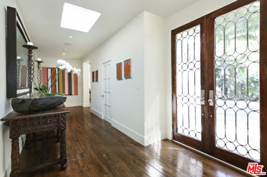 2841 Hutton Drive Beverly Hills, CA 90210 - Photo 9 of 43