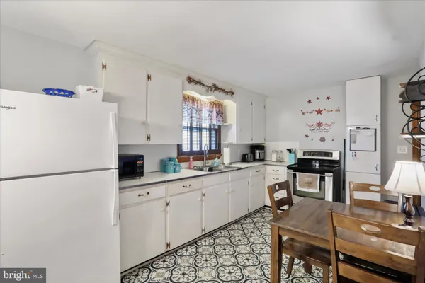 $219,500 | 255 West Marathon Place, Romney, WV 26757