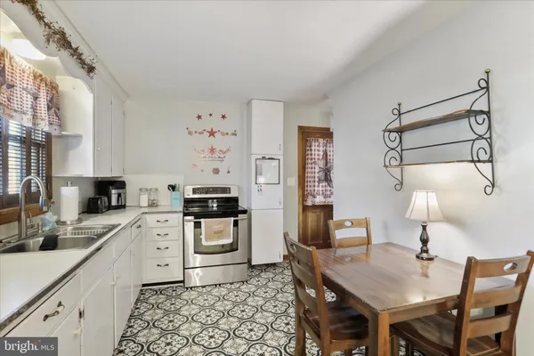 $219,500 | 255 West Marathon Place, Romney, WV 26757