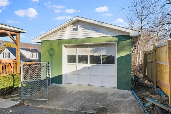 $219,500 | 255 West Marathon Place, Romney, WV 26757