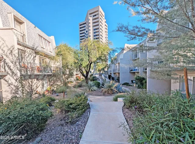$189,900 | 1018 East Osborn Road, Unit A, Phoenix, AZ 85014