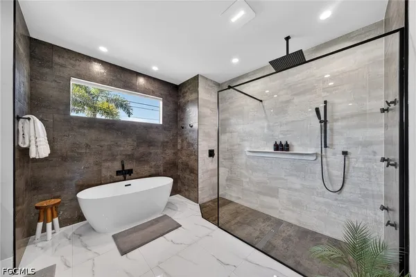 $749,999 | 1903 Southwest 31st Terrace, Cape Coral, FL 33914