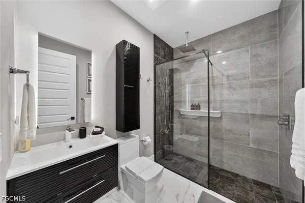 $749,999 | 1903 Southwest 31st Terrace, Cape Coral, FL 33914