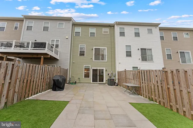 $475,000 | 304 Red Currant Way, Fredericksburg, VA 22405