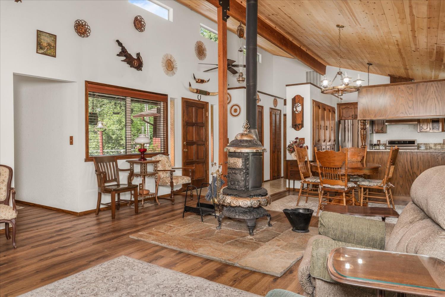 2385 Parmabelle Road Mariposa, CA 95338 - Photo 15 of 77 Gallery Image 15