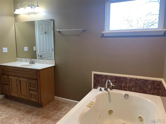 $460,000 | 3136 Mill Hill Road, St. Clair, MO 63077