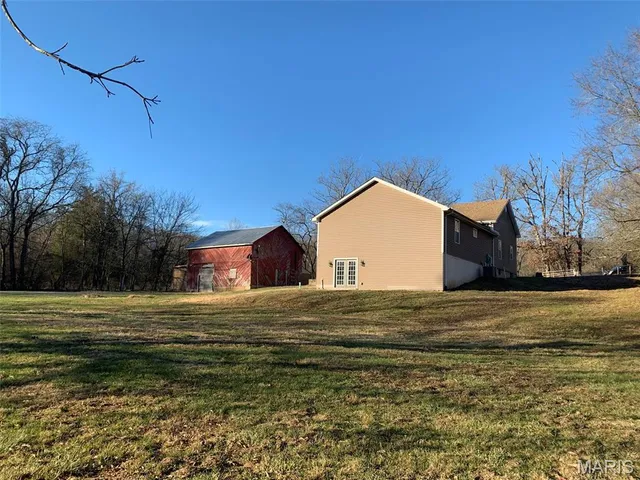 $460,000 | 3136 Mill Hill Road, St. Clair, MO 63077