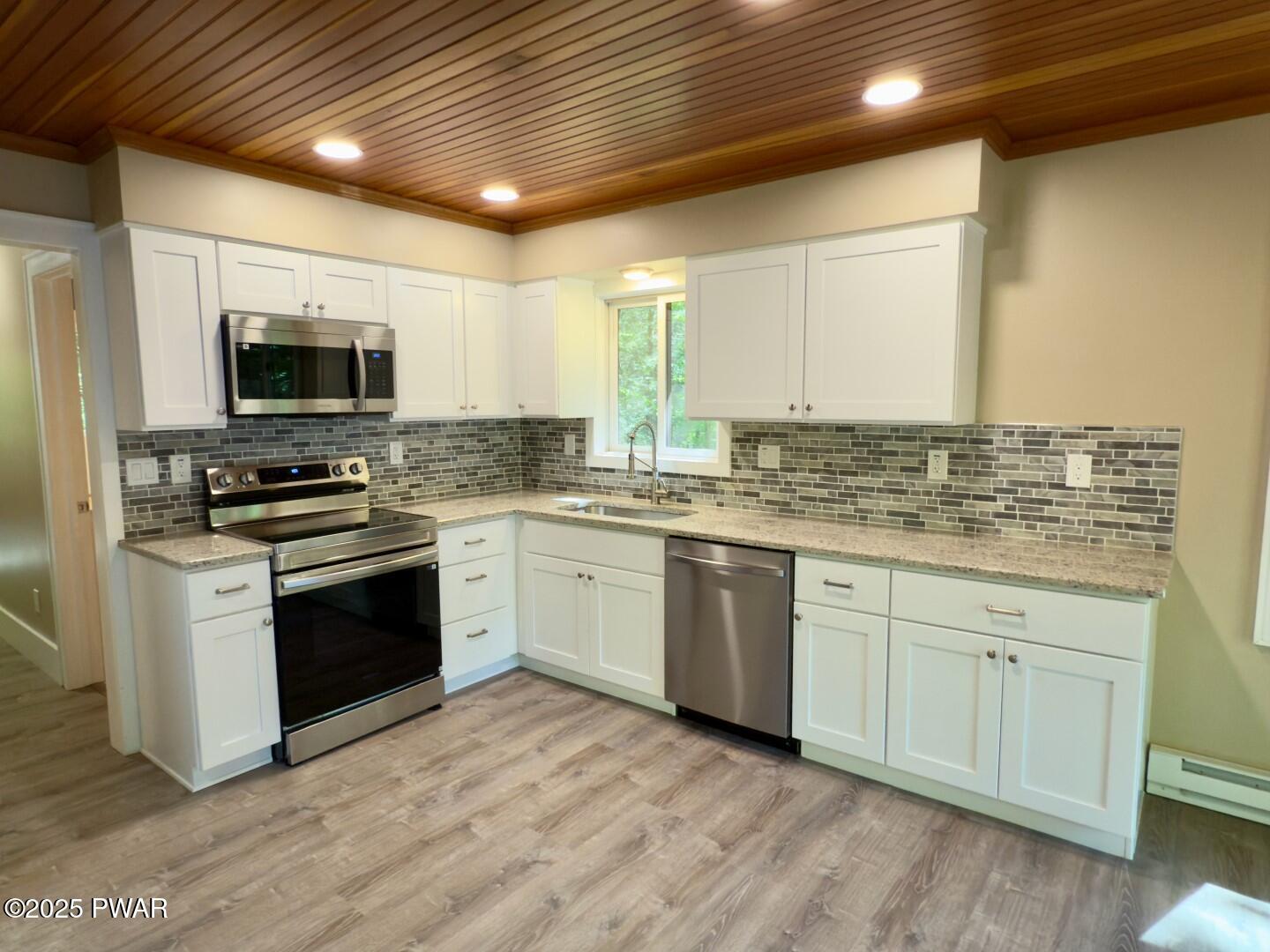 17 Applegate Road Lake Ariel, PA 18436 - Photo 8 of 69