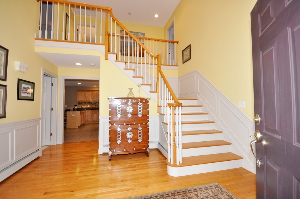 18 Sweeney Ridge Road Bedford, MA 01730 - Photo 4 of 17 Gallery Image 4