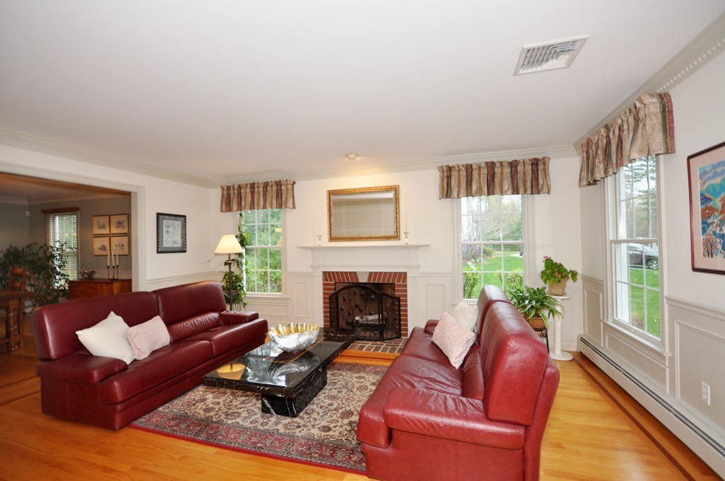 18 Sweeney Ridge Road Bedford, MA 01730 - Photo 8 of 17 Gallery Image 8