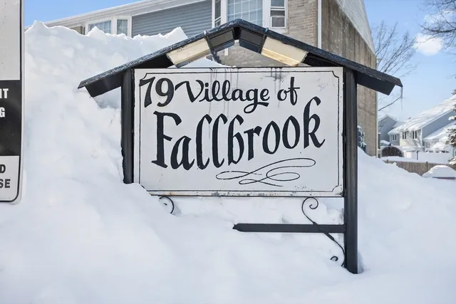 $275,000 | 25 Meadow Pond Drive, Unit J, Leominster, MA 01453