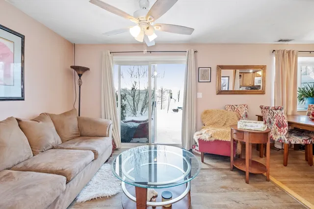 $275,000 | 25 Meadow Pond Drive, Unit J, Leominster, MA 01453