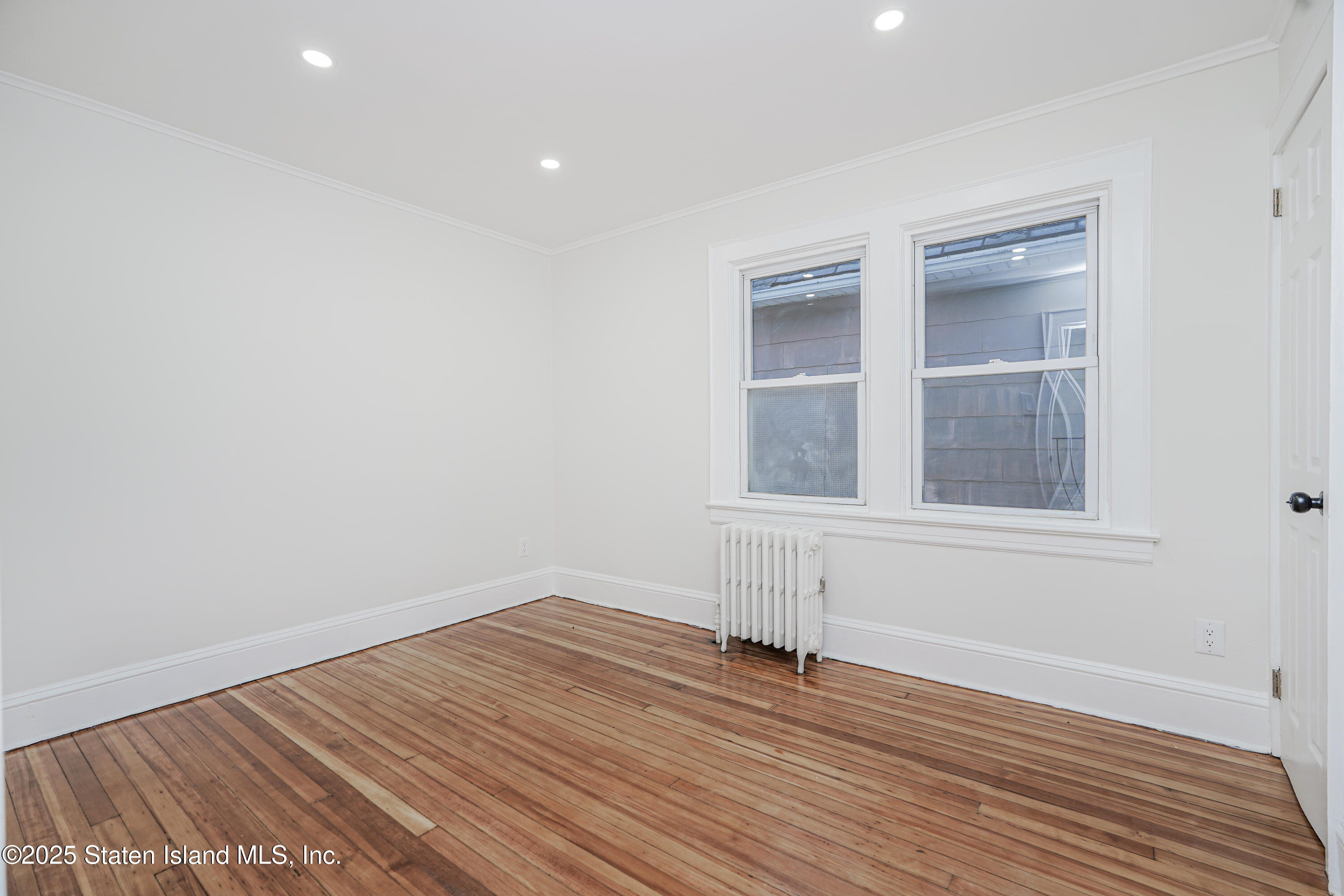67 Roff Street Staten Island, NY 10304 - Photo 31 of 40 Photo Feb 11 2025, 5 10 58 AM