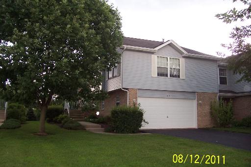 659 Katherine Lane Addison, IL 60101 - Photo 2 of 16