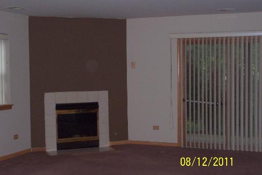 659 Katherine Lane Addison, IL 60101 - Photo 9 of 16
