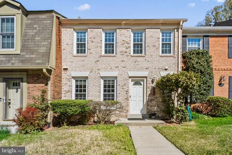 $575,000 | 8024 Bethelen Woods Lane, Springfield, VA 22153