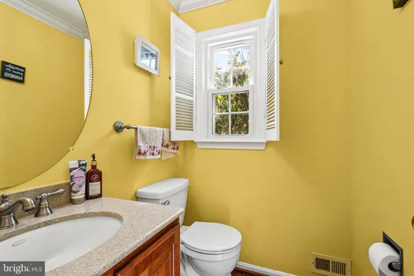 $575,000 | 8024 Bethelen Woods Lane, Springfield, VA 22153