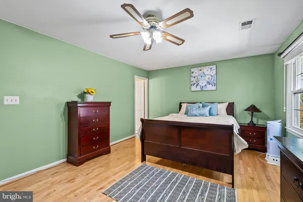 $575,000 | 8024 Bethelen Woods Lane, Springfield, VA 22153