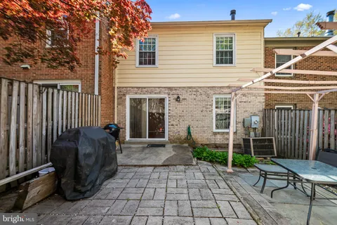 $575,000 | 8024 Bethelen Woods Lane, Springfield, VA 22153