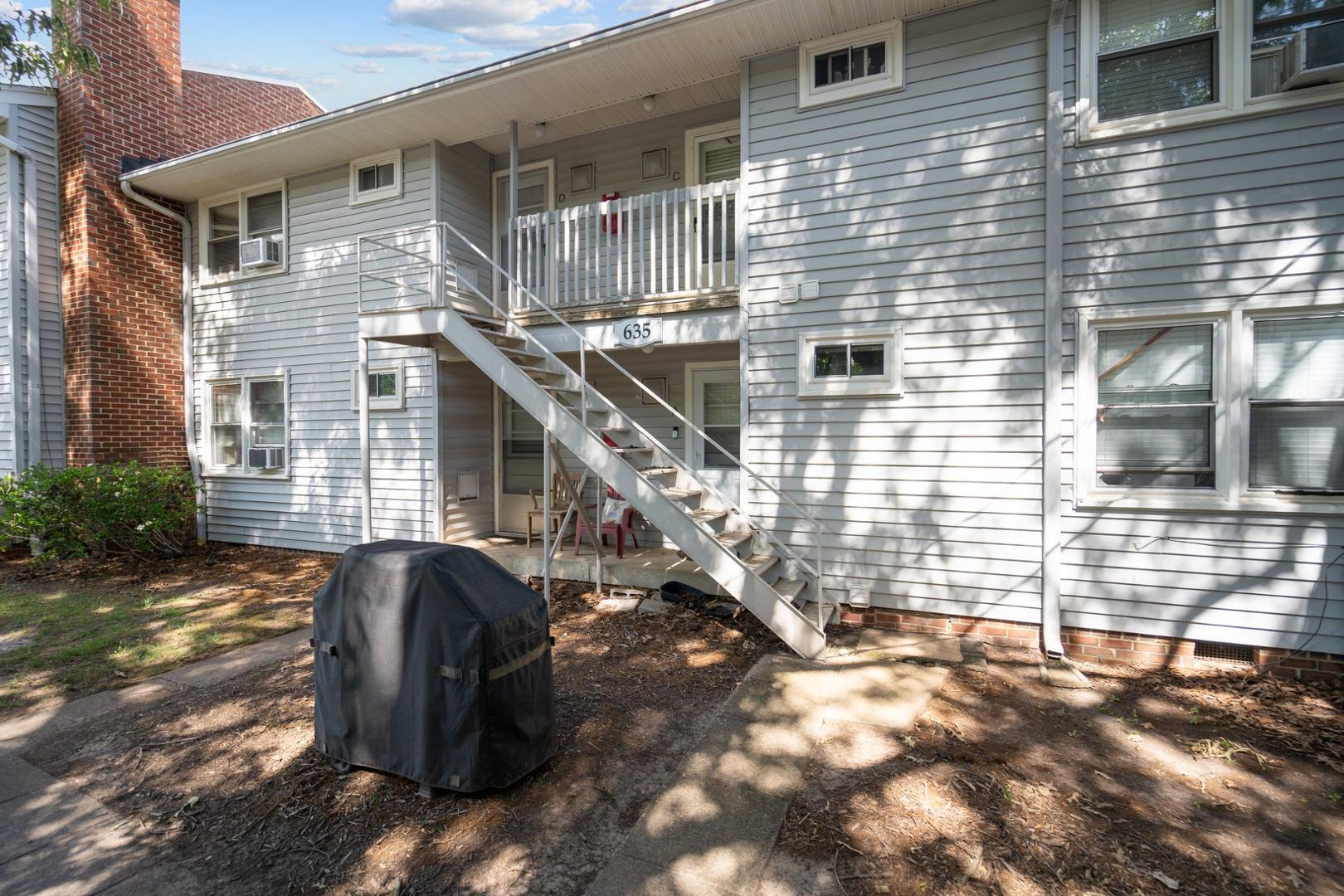 635 Daniels Street, Unit A Raleigh, NC 27605 - Photo 17 of 34