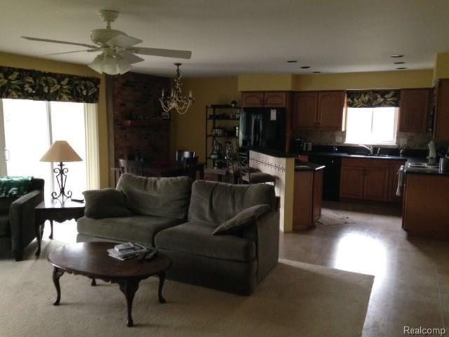 1665 Morningside Lane Rochester, MI 48307 - Photo 4 of 4 photo 5.jpg