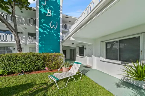 $324,999 | 1751 South Ocean Boulevard, Unit 104, Lauderdale-by-the-Sea, FL 33062