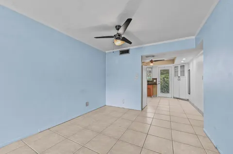 $324,999 | 1751 South Ocean Boulevard, Unit 104, Lauderdale-by-the-Sea, FL 33062