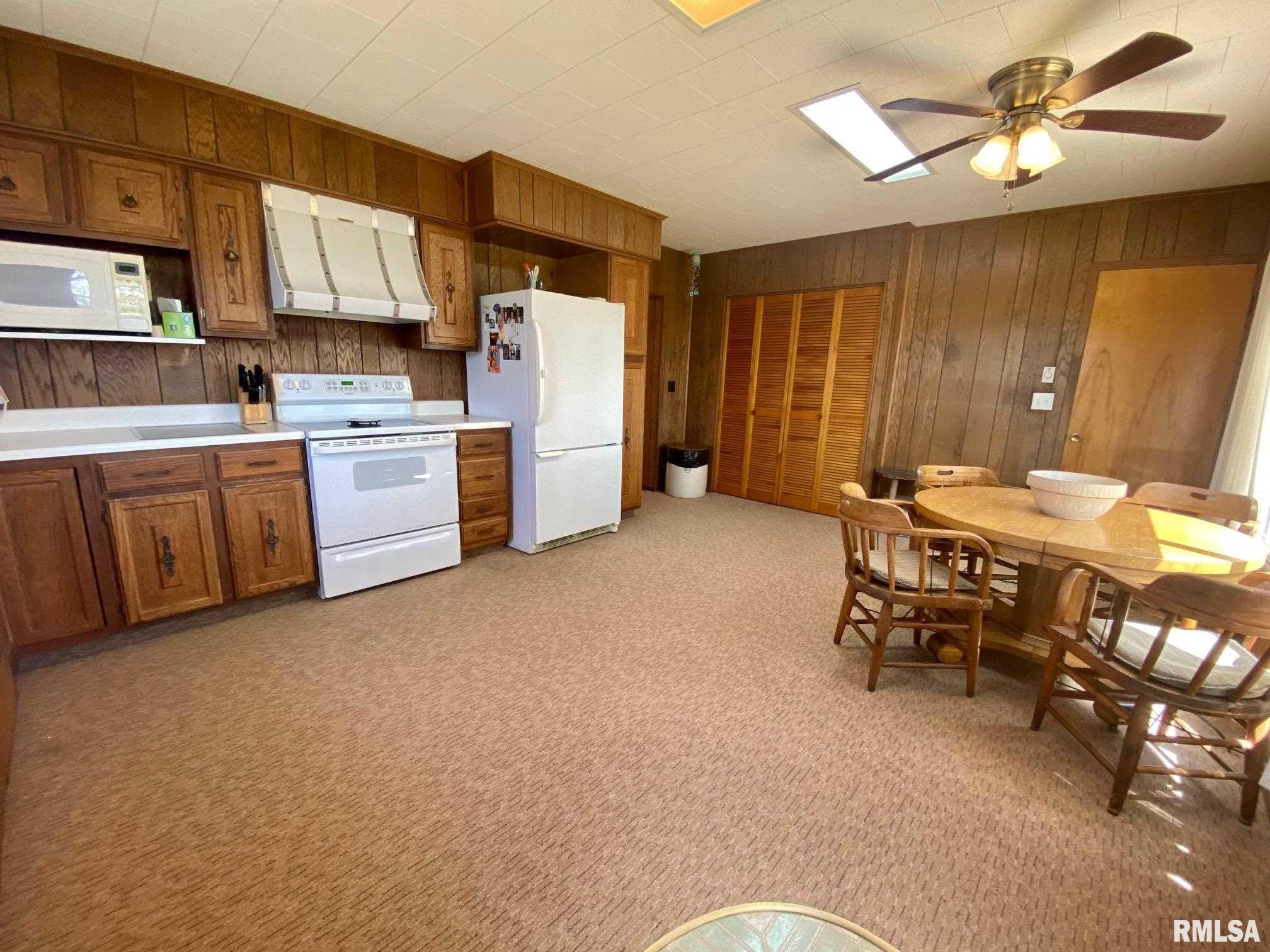 10694 Watts Road New Berlin, IL 62670 - Photo 7 of 25
