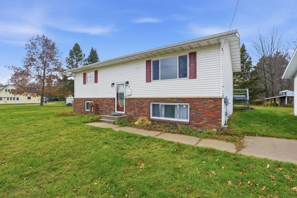 $199,900 | 816 East 9th Street South, Ladysmith, WI 54848