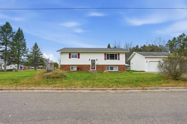 $210,000 | 816 East 9th Street South, Ladysmith, WI 54848