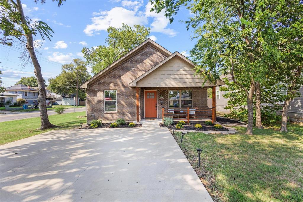 1031 West Gandy Street Denison, TX 75020 - Photo 1 of 33