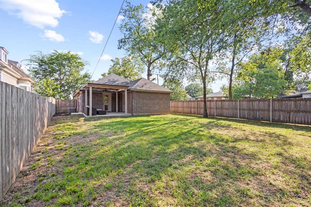 1031 West Gandy Street Denison, TX 75020 - Photo 30 of 33