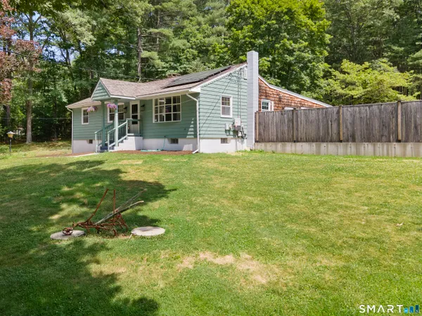 $465,000 | 11 Munyan Road, Putnam, CT 06260