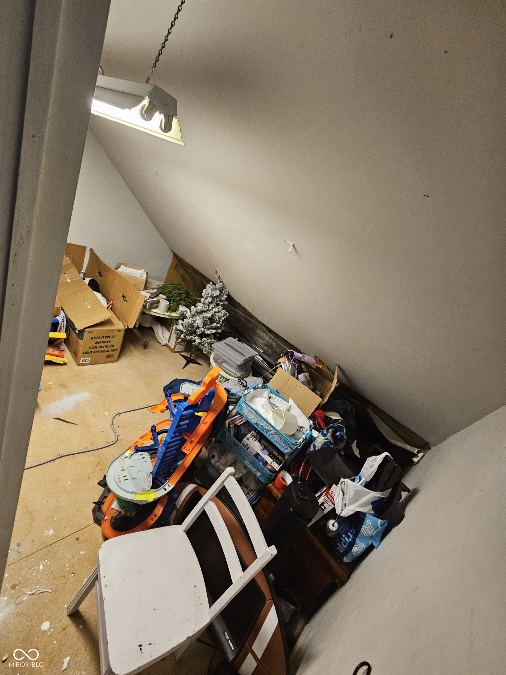 7919 Benjamin Drive Lawrence, IN 46226 - Photo 27 of 41