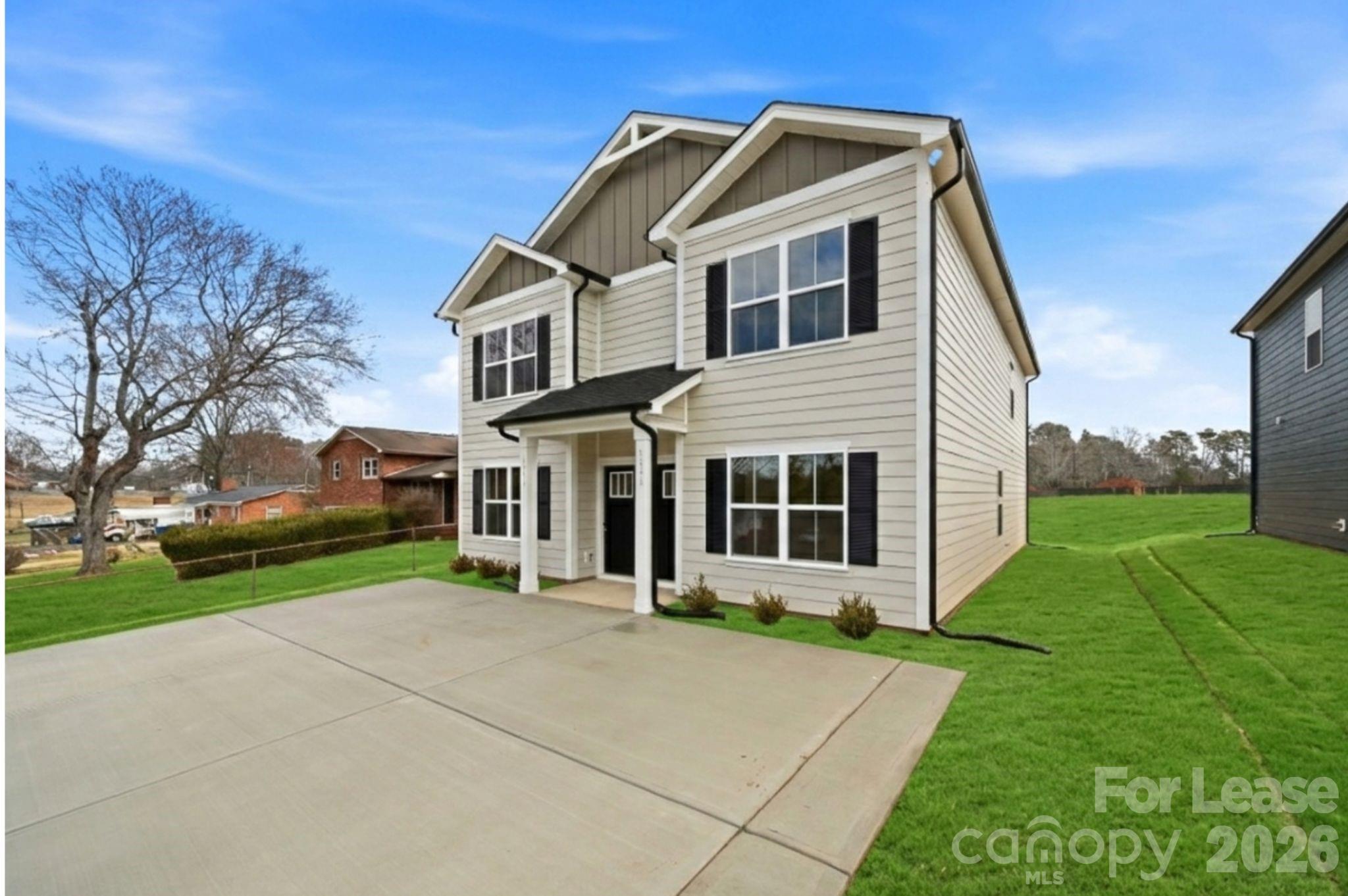 1331 33rd Street Southeast Conover, NC 28613 - Photo 4 of 15 a front view of a house with a yard