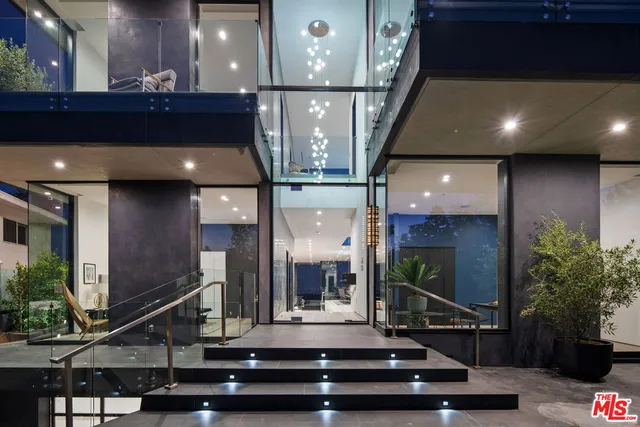 a view of entryway with a front door