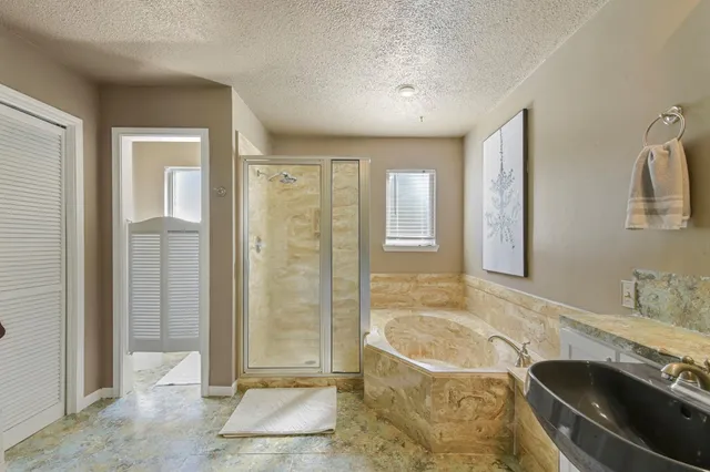 $228,000 | 12226 Glenview Drive, Montgomery, TX 77356