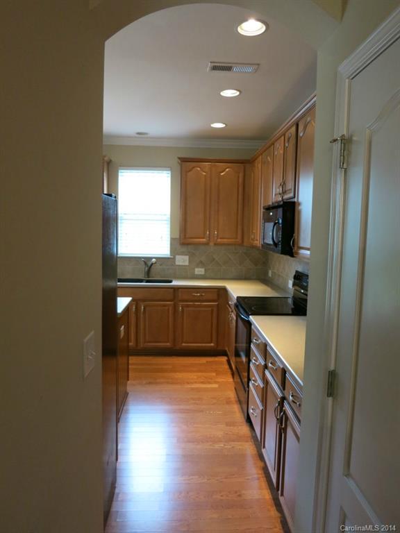 6418 Del Rio Road, Unit 318 Charlotte, NC 28277 - Photo 8 of 16 Gallery Image 8