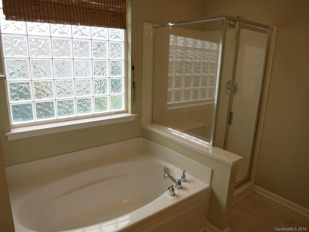 6418 Del Rio Road, Unit 318 Charlotte, NC 28277 - Photo 10 of 16 Gallery Image 10