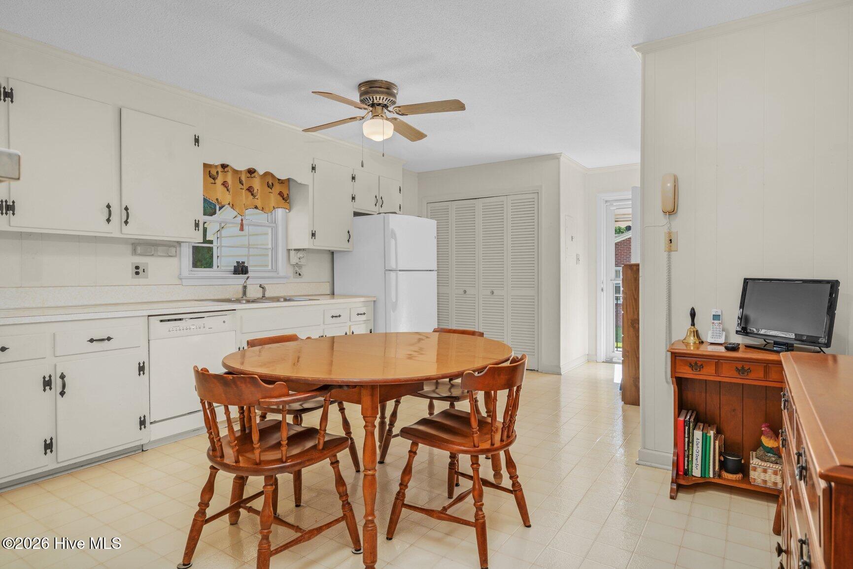 3304 Hawthorne Road Rocky Mount, NC 27804 - Photo 12 of 36 Kitchen