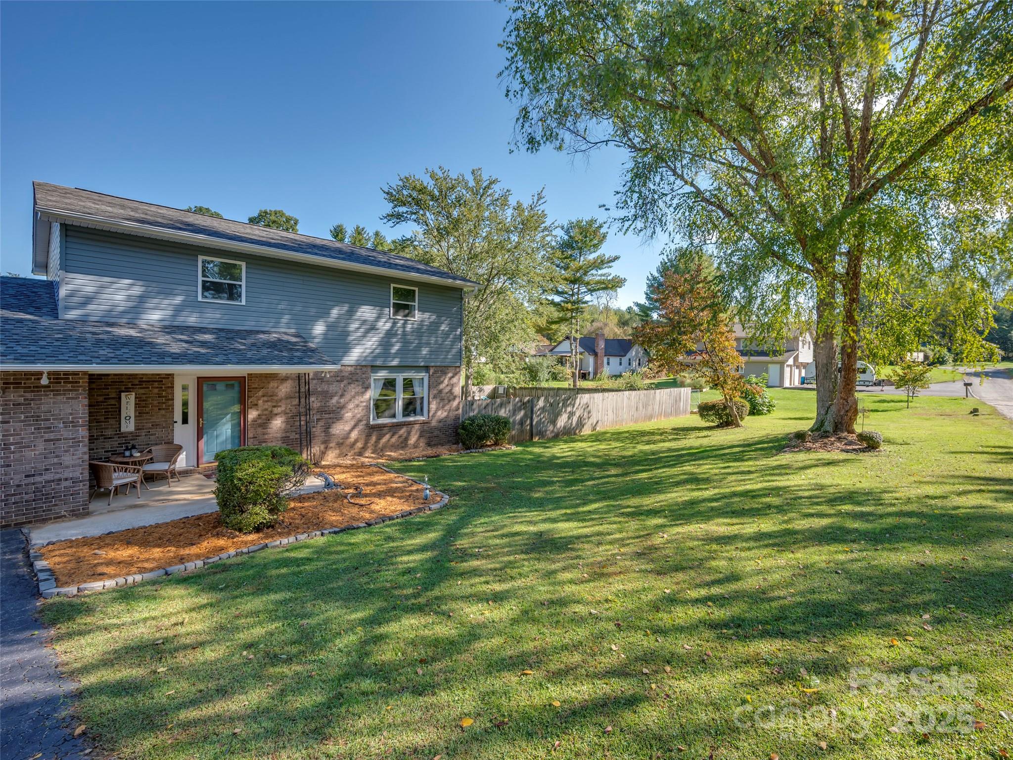 4 Daniel Drive Fletcher, NC 28732 - Photo 5 of 48