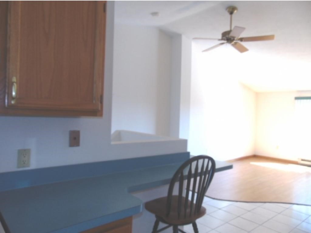 186-7 Dunbarton Road, Unit 7 Manchester, NH 03102 - Photo 3 of 18