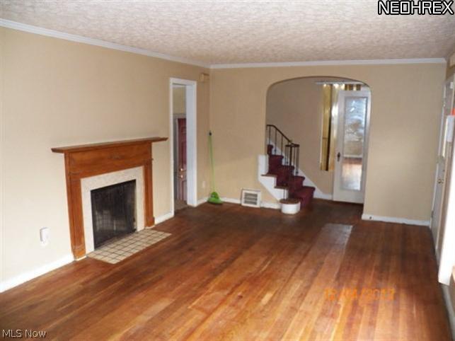 3829 Northwood Road Cleveland, OH 44118 - Photo 2 of 15