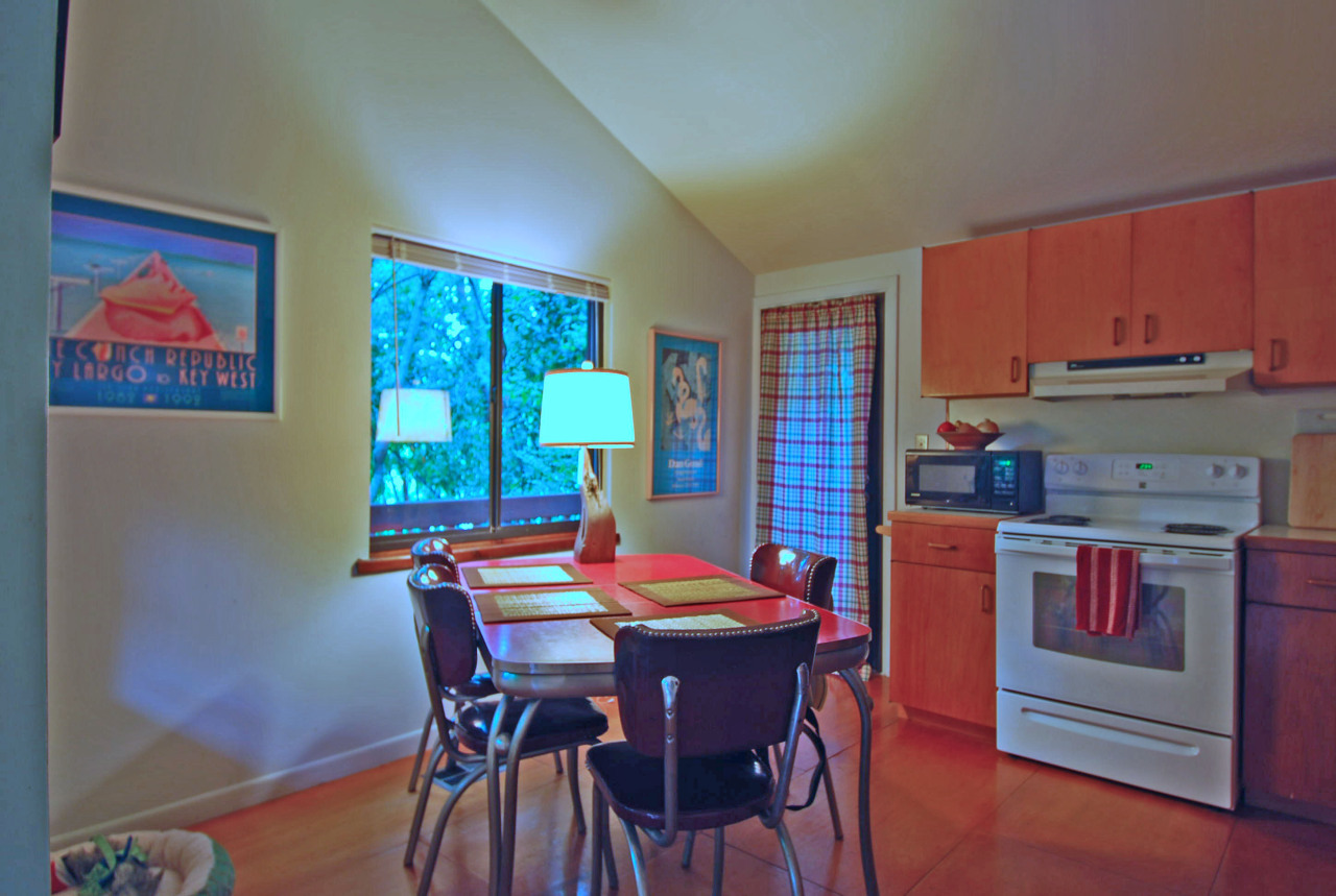 19 Dolphin Road Key Largo, FL 33037 - Photo 8 of 25 1Kitchen